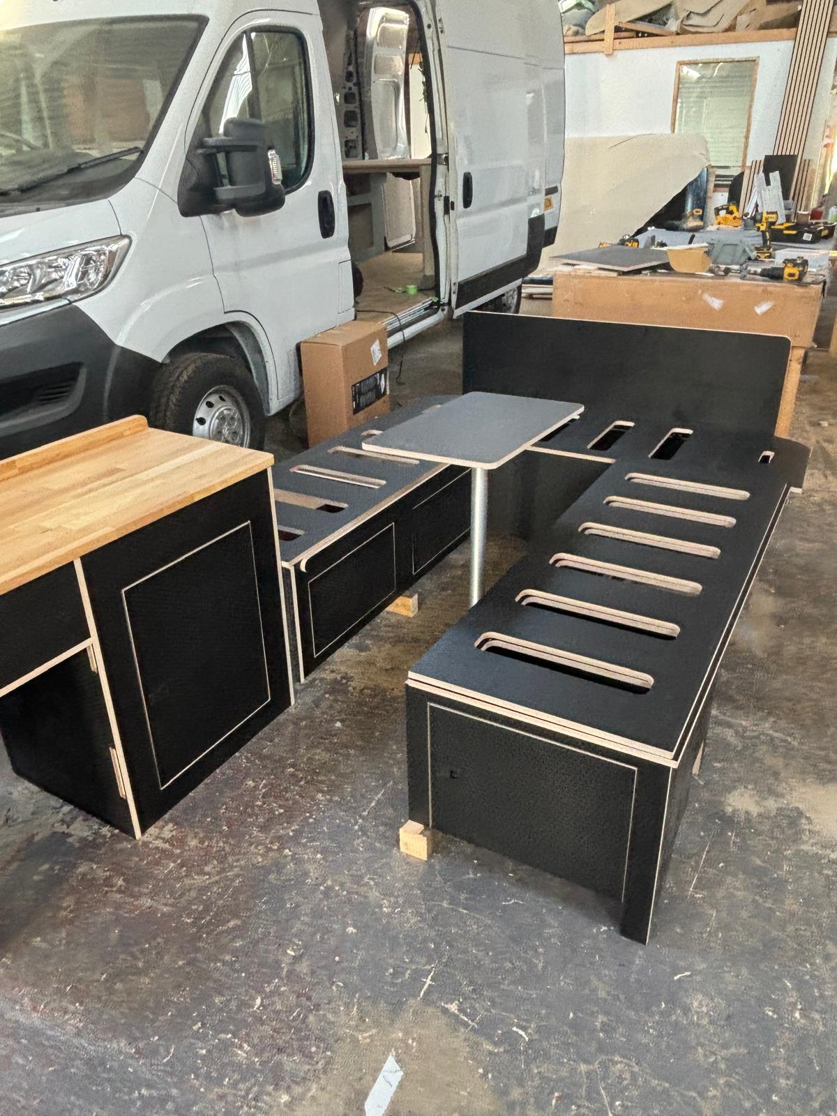 HEXA U-Shape Camper Furniture System (VW T5/T6 & Ford Transit Custom)